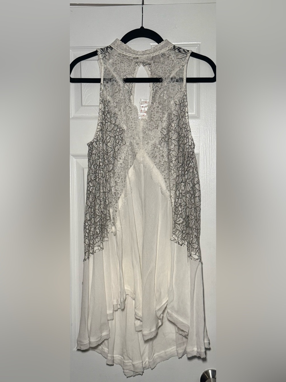 Free People "Tell Tale Heart" Sleeveless Lace Tunic - NWT - Size Medium